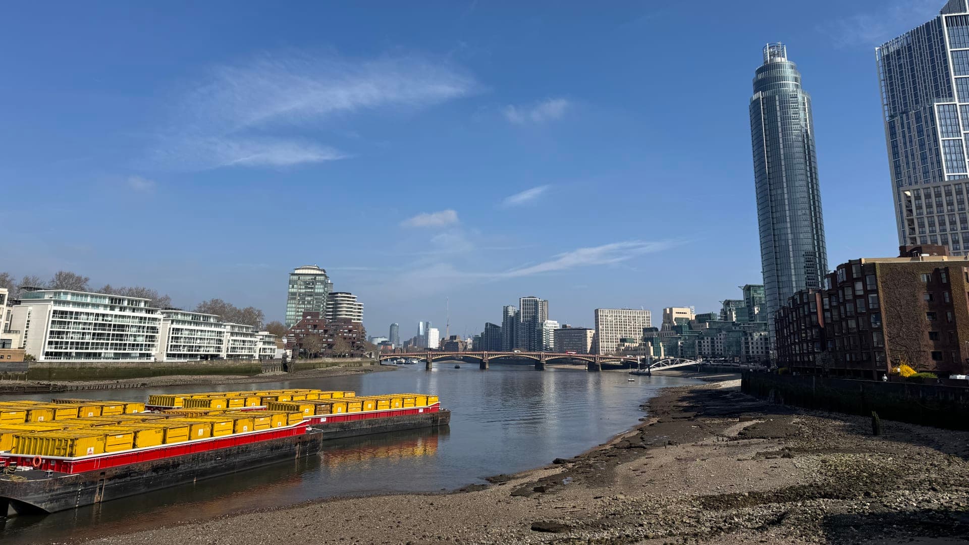 Wondering around Vauxhall